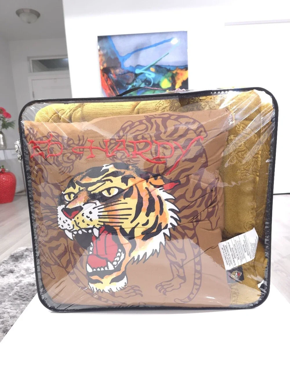 Ed Hardy QUEEN 4-Piece Full/Queen Gold Embossed Luxurious Plush Comforter Set